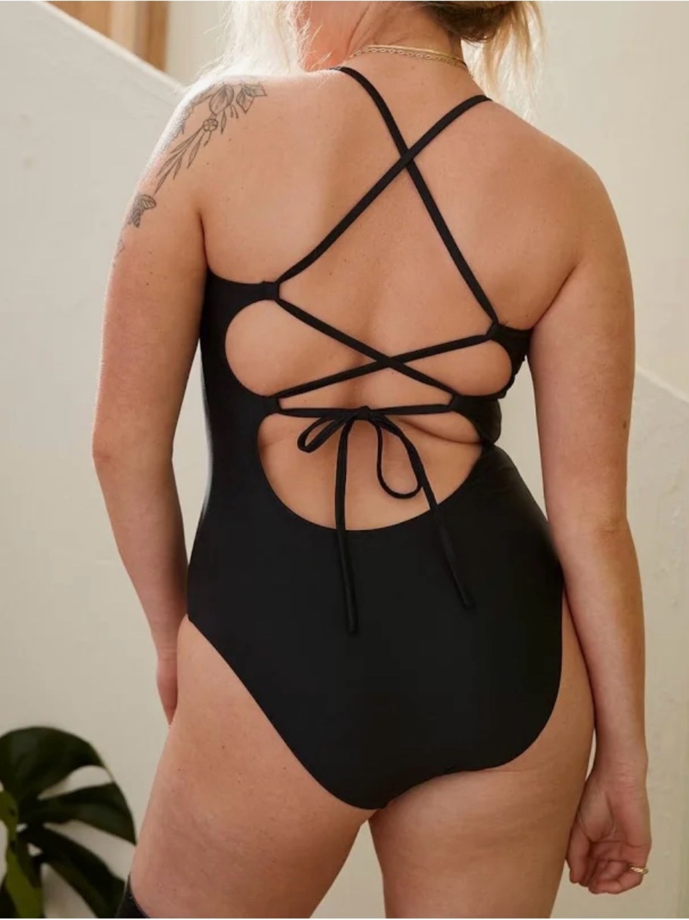 Aerie Strappy Full Coverage One Piece Swimsuit Women's Black Size M Long NWT